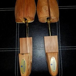 Norstrom Cedar Shoe Stretchers